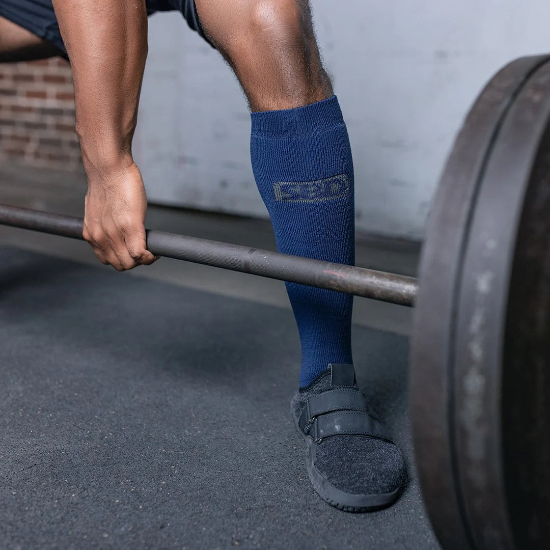 Chaussettes de deadlift SBD – édition Storm (Navy) – hautes, protègent les tibias au soulevé de terre