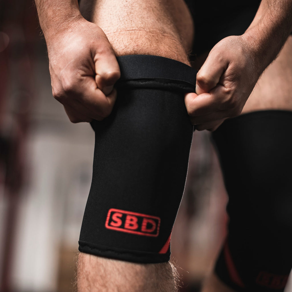 Genouillères 7mm SBD – collection Classique – maintien et compression pour le squat lourd