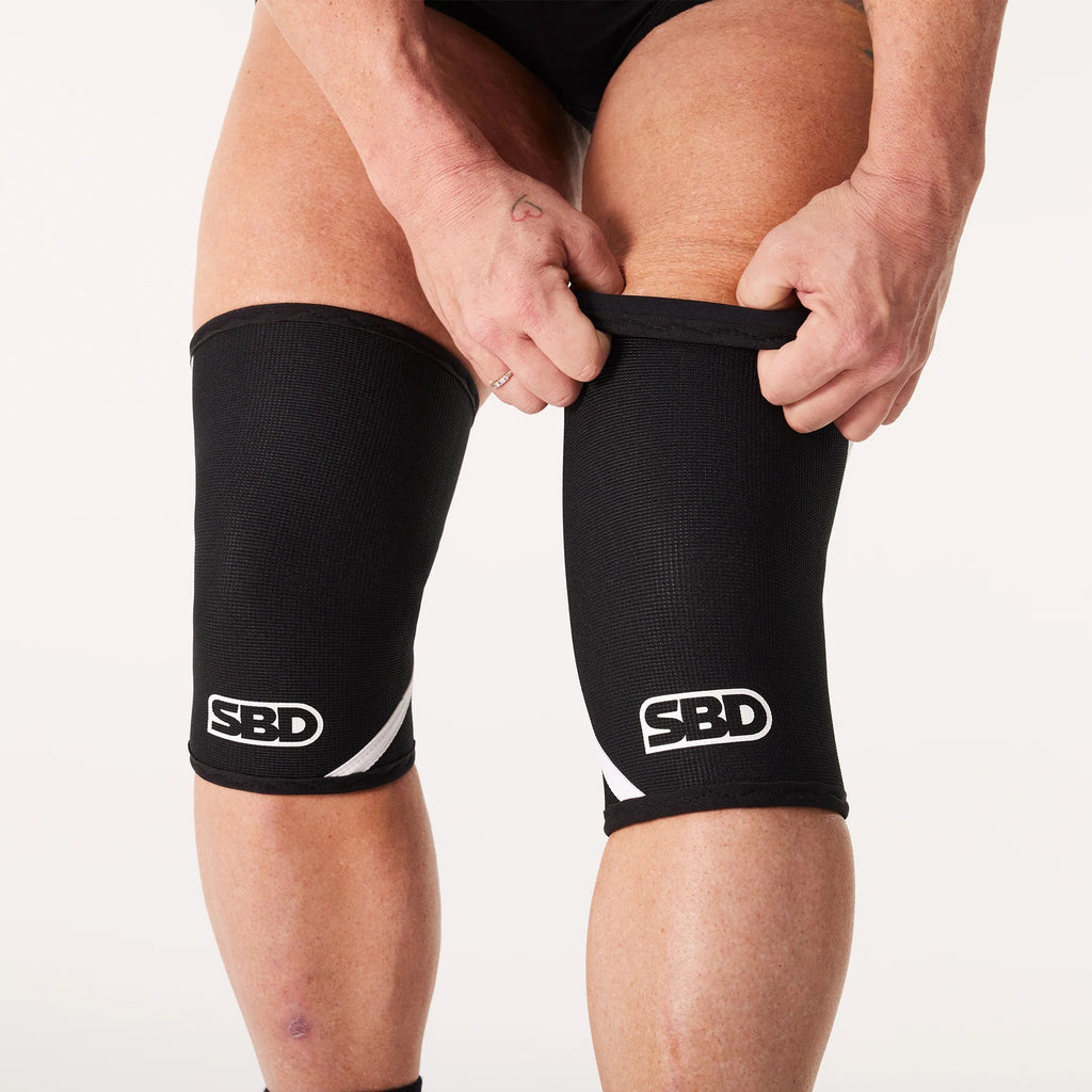 Genouillères 5mm SBD – édition Momentum – maintien et compression pour le squat lourd